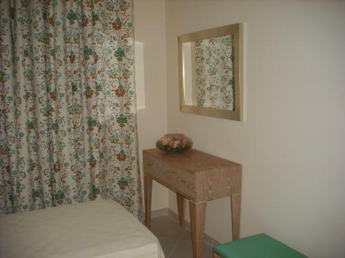 Hostal Oasis Parque Country Club