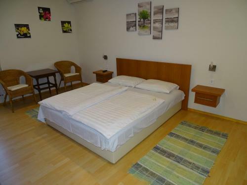 Hostal Alab�rdos Panzi� �s Apartmanh�z