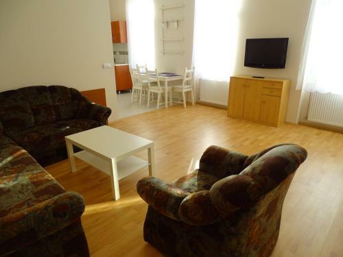 Hostal Alab�rdos Panzi� �s Apartmanh�z