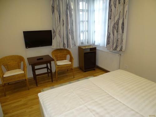 Hostal Alab�rdos Panzi� �s Apartmanh�z