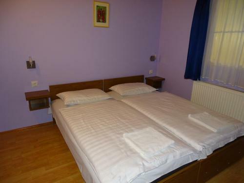 Hostal Alab�rdos Panzi� �s Apartmanh�z