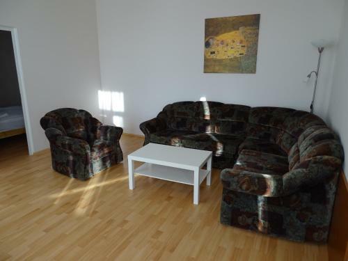 Hostal Alab�rdos Panzi� �s Apartmanh�z