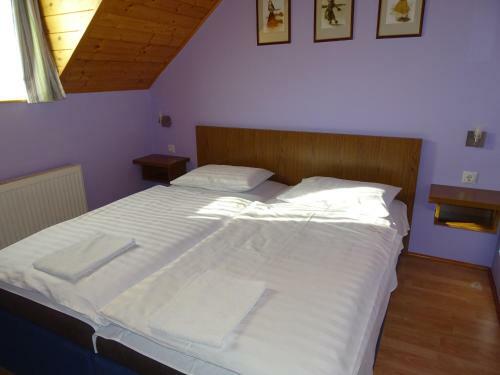 Hostal Alab�rdos Panzi� �s Apartmanh�z