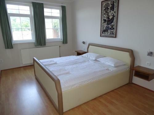 Hostal Alab�rdos Panzi� �s Apartmanh�z