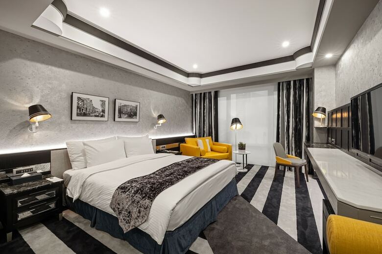 Grand Victoria Hotel