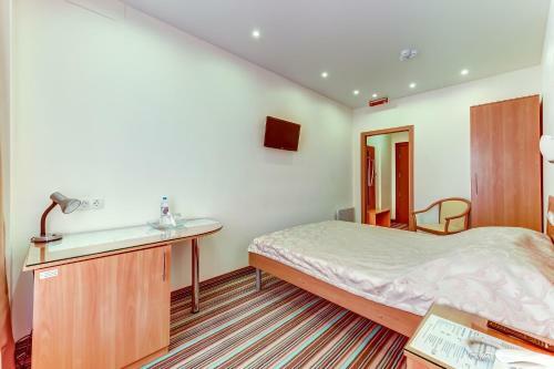 Tourist Hotel