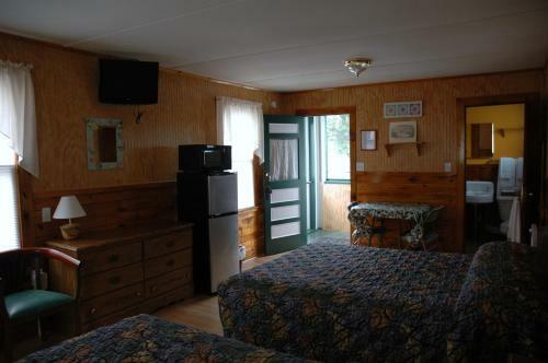 Hotel Channel Waterfront Cottages