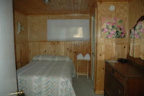 Hotel Channel Waterfront Cottages
