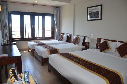 Sunshine Hotel