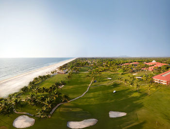 Hotel Ramada Caravela Beach Resort