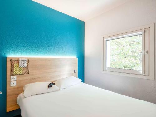 Hotel F1 Dole