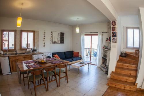 Lania Royal Oak Villa
