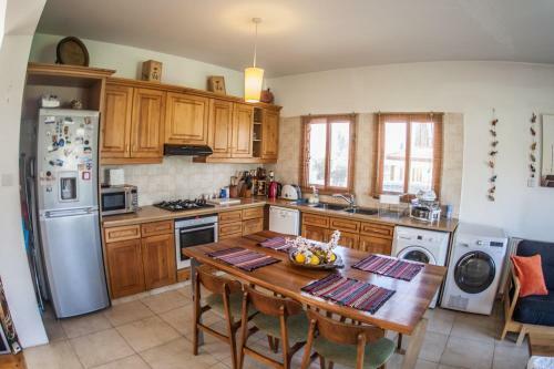 Lania Royal Oak Villa