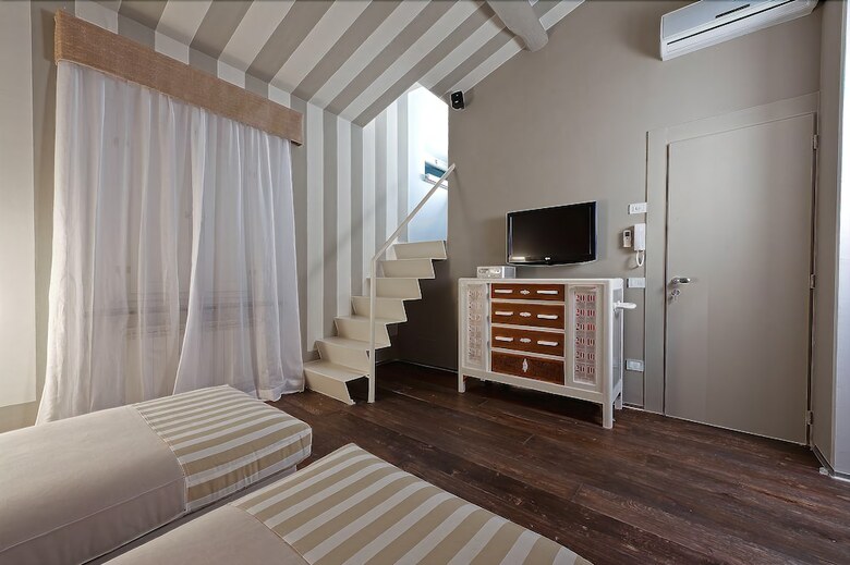 Bed & Breakfast Sestosenso Suites