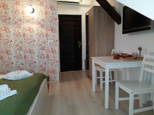 Hostal Pensiunea Casa Rusu