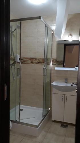 Hostal Pensiunea Casa Rusu