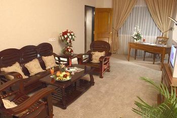 Hotel Grand Tiga Mustika