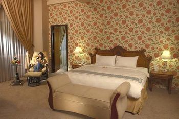 Hotel Grand Tiga Mustika