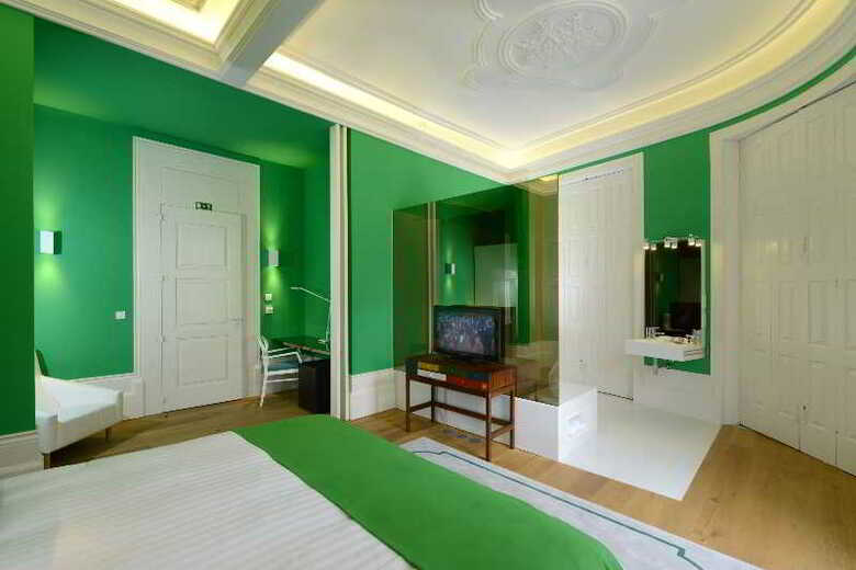 Hotel Emaj