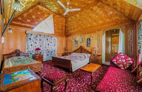 Hotel Canada Houseboats