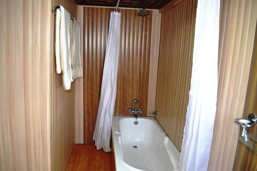 Hotel Canada Houseboats