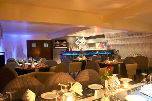 Hotel Taj Tristar