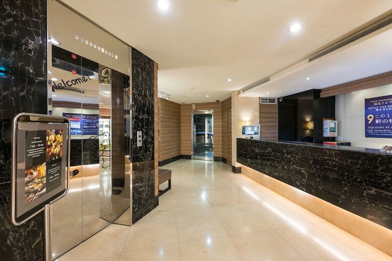 Forward Suites Hotel