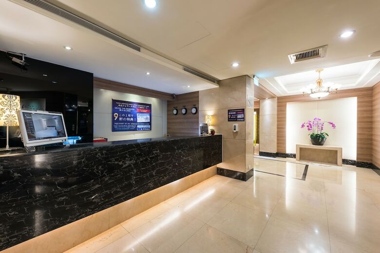 Forward Suites Hotel