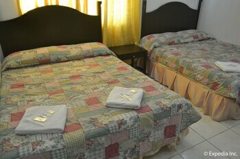 Tagaytay Country Hotel