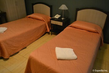 Tagaytay Country Hotel