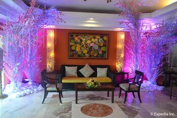 Tagaytay Country Hotel