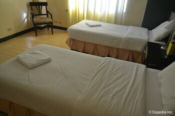 Tagaytay Country Hotel