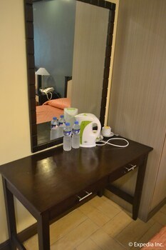 Tagaytay Country Hotel