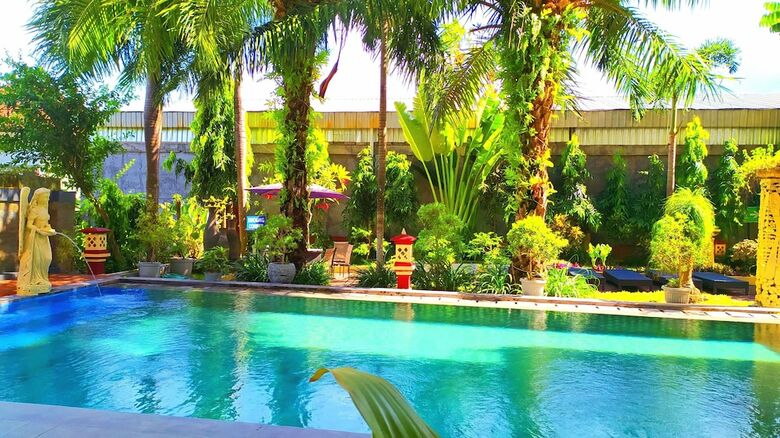 Puri Saron Denpasar Hotel