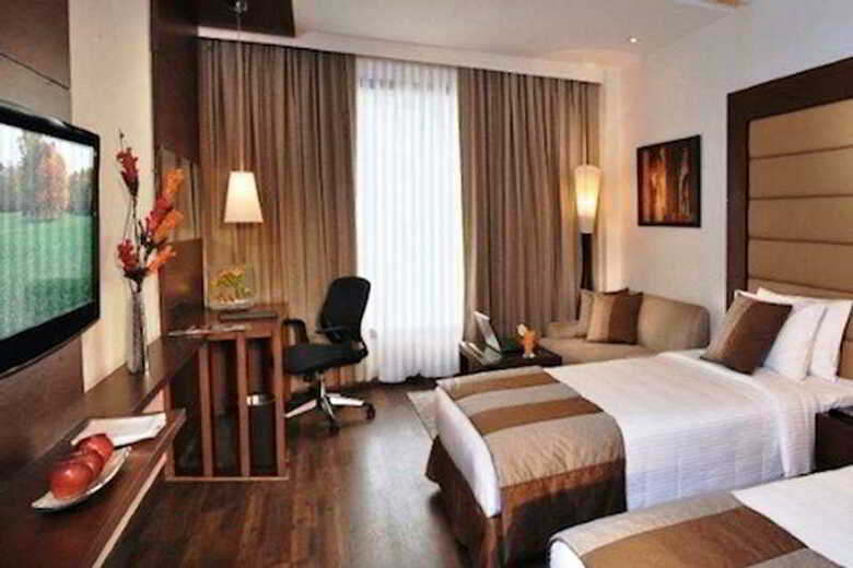 Hotel Country Inn & Suites By Carlson Sec-12