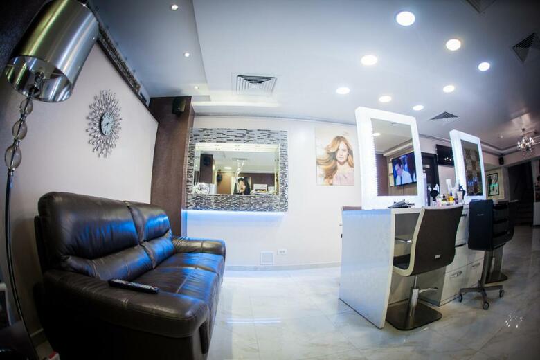 West Plaza Hotel