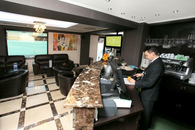 West Plaza Hotel