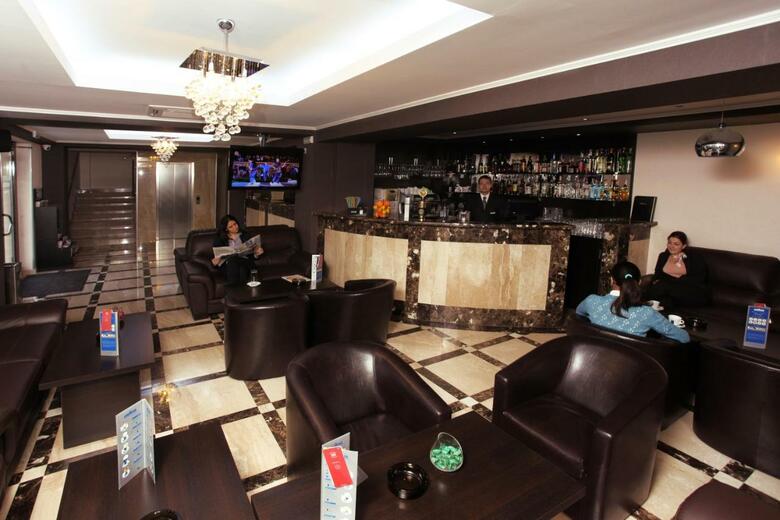 West Plaza Hotel