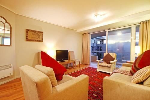 Lagoon Beach Apartment
