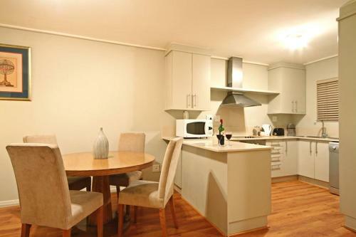 Lagoon Beach Apartment