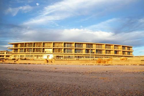 Lagoon Beach Apartment