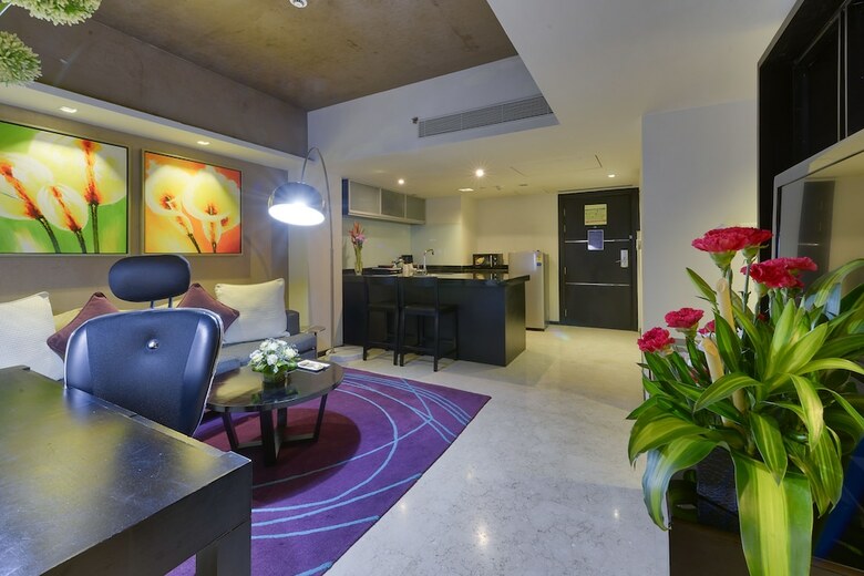 Hotel Davanam Sarovar Portico Suites