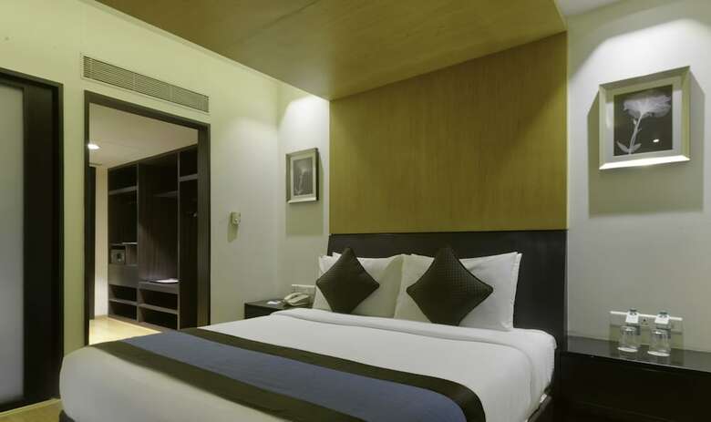 Hotel Davanam Sarovar Portico Suites