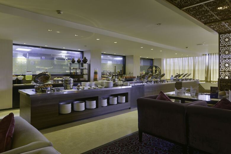 Hotel Davanam Sarovar Portico Suites