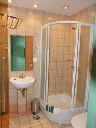Hostal Dom Duszpasterski Sanktuarium Bozego Milosierdzia