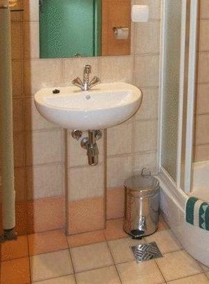 Hostal Dom Duszpasterski Sanktuarium Bozego Milosierdzia