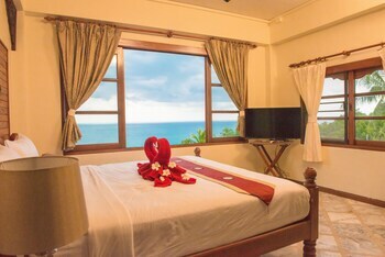 Villa Laem Sila Resort
