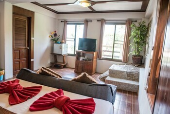 Villa Laem Sila Resort