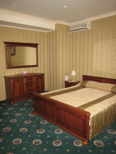 Atrium Hotel