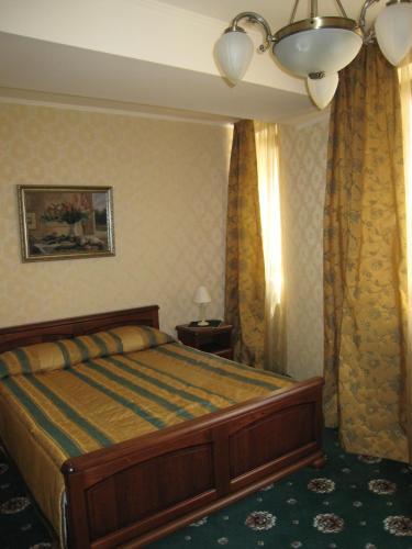 Atrium Hotel